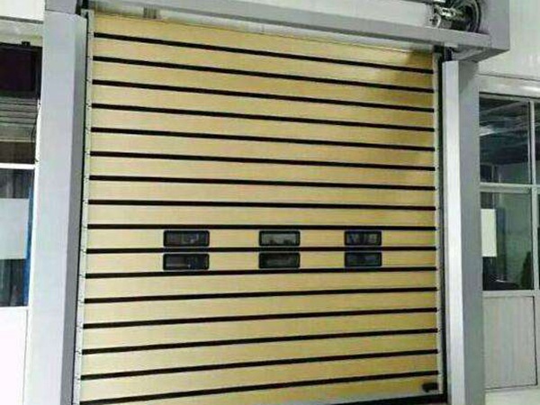 硬質(zhì)快速卷簾門(mén)