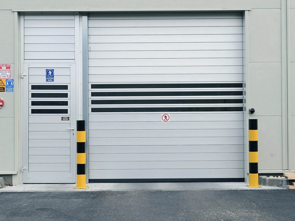 硬質(zhì)快速卷簾門(mén)